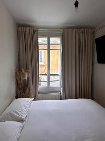 Art House Bastille 2 Bed Apartment W Balcony, 11Eme Super Trendy Neighbourhood Paris Dış mekan fotoğraf
